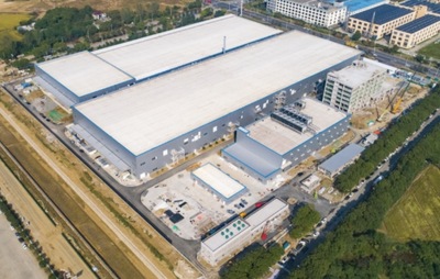 首片,2.8平方米!超大面積鈣鈦礦組件在無錫錫山順利下線