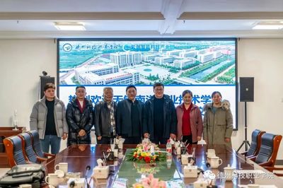 無(wú)錫南洋職業(yè)技術(shù)學(xué)院理事長(zhǎng)龔如鋒一行來(lái)學(xué)院考察交流