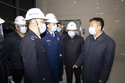 杜小剛&ldquo;四不兩直&rdquo;督查文明城市建設(shè)、安全生產(chǎn)和環(huán)保工作