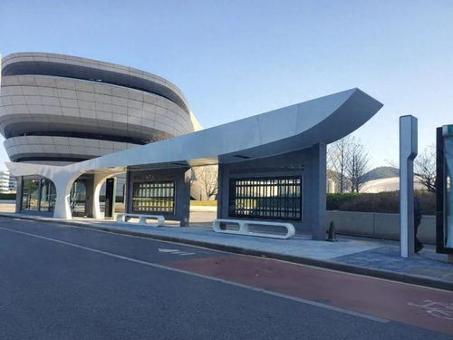 靜安 智 造 這款公交站臺(tái)更舒適 更精準(zhǔn)