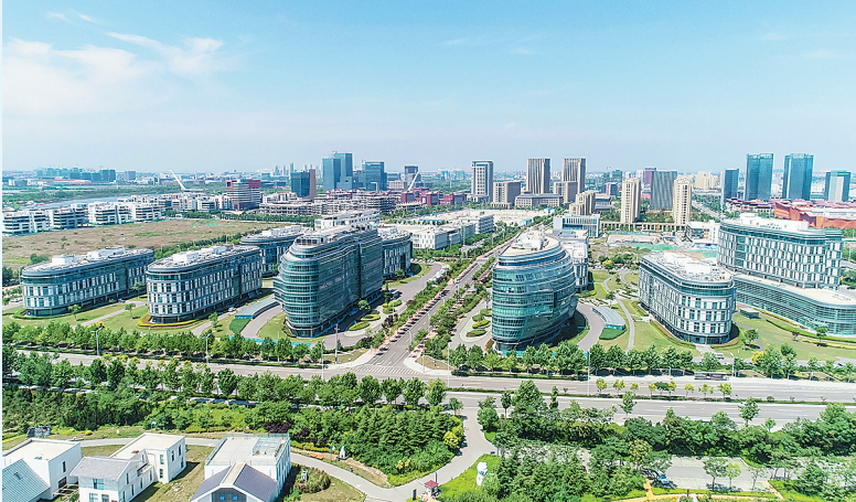 以?shī)^斗為名、創(chuàng)新為筆!青島高新區(qū):三十正青春,更向潮頭立