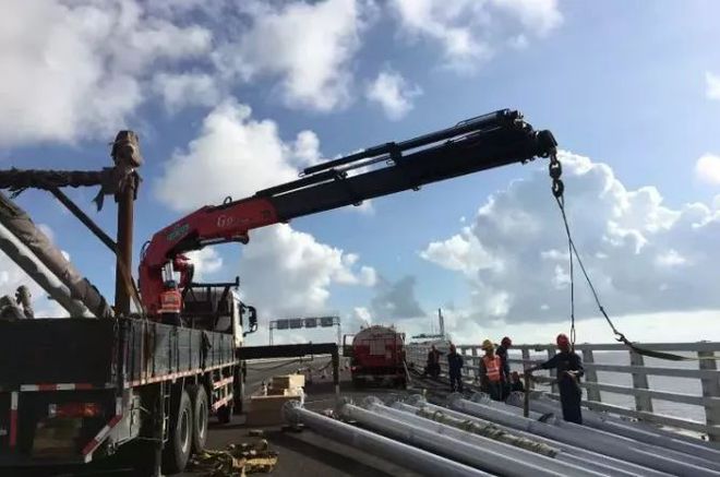 刷屏的港珠澳大橋通車(chē),背后竟有這么多“江蘇企業(yè)”!