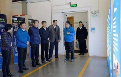 惠山區(qū)委常委、組織部王勇部長一行蒞臨上汽大通汽車無錫分公司調(diào)研指導(dǎo)黨建工作